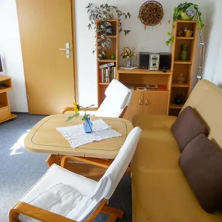 Im Garten * מאלצ'ו